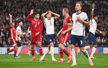 HLV Southgate tụt hứng khi chứng kiến tuyển Anh chơi quá kém