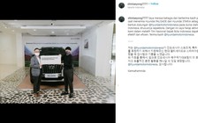 HLV tuyển Indonesia phấn khích khi nhận thưởng 2 chiếc xe hơi sang