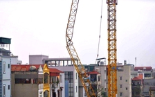 Sập cẩu tháp tại công trình nhà cao tầng ở Hà Nội