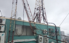 Gãy cột phát sóng ở Hà Nội, 1 người tử vong