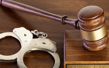 Bắt tạm giam nguyên nữ thẩm phán 'chạy án' 300 triệu đồng