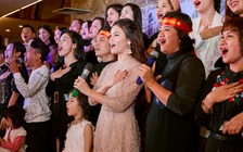 Nghệ sĩ hát 'Quốc ca' mừng U23 Việt Nam trong sinh nhật 'Sao mai' Phương Thảo