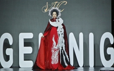 Trịnh Kim Chi làm vedette vẫn lấn át dàn người mẫu trẻ