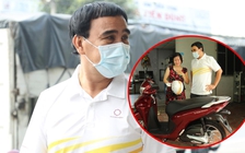 Quyền Linh đến tận nhà trao xe máy cho nữ hộ sinh tuyến đầu chống dịch