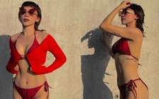 Tóc Tiên diện bikini khoe dáng nóng bỏng