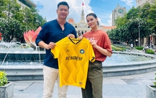 Hoa hậu Trái đất Lindsey Coffey đến Việt Nam gặp gỡ siêu mẫu Hồ Đức Vĩnh