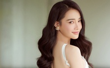 Nhã Phương khoe lưng trần gợi cảm ở sự kiện