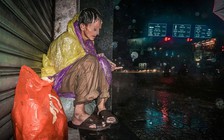 Người vô gia cư sống sao trong những ngày mưa bão?