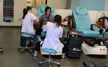 Người Việt làm nail ở Mỹ: 'Ma lực' khủng khiếp, dính vào thì khó rút chân ra