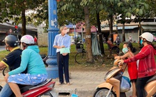 Thầy giáo Tây cầm bảng 'giúp tiền mua thức ăn': Tôi cảm kích tấm lòng người Việt