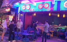 Quán xá phố đi bộ Bùi Viện vừa dọn ra phải dọn vào: Khách Tây ngơ ngác