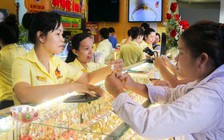 Giá vàng trong nước ngược chiều thế giới