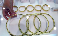 'Cá mập' bán tháo, vàng giảm giá