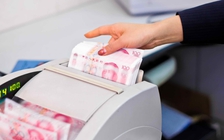 Nhân dân tệ tiếp tục mất giá, USD trong nước lặng sóng