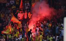 Pháo sáng xuất hiện, Hà Nội FC và CLB Nam Định nhận án phạt