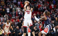 Sao NBA thực hiện thành công 10 cú ném rổ 3 điểm trong trận đấu