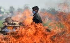 Covid-19 ở Ấn Độ: Bất lực nhìn những giàn hỏa thiêu không ngừng cháy