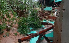 Phú Yên: Mưa lớn gây sạt lở đất, sập tường, 2 mẹ con bị thương