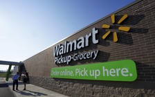 Walmart tăng lương và tuyển thêm người do lượng mua tăng cao mùa dịch Covid-19
