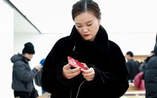 Apple, Samsung chứng minh smartphone 1.000 USD ngày càng ế