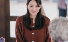 Shin Min Ah bị chê vừa sến vừa già trong Hometown Cha-Cha-Cha vì diện đồ quá “dừ”