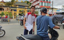 Thí sinh quên mang khẩu trang trong ngày làm thủ tục thi tốt nghiệp THPT