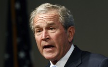 Ông Bush con chỉ trích ông Trump về báo chí