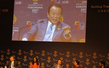 Phó thủ tướng Nhật: Hãy làm việc để không có thời gian nhập viện