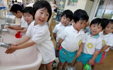 Trẻ con giảm liên tục 37 năm xuống mức thấp kỷ lục mới