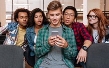 Thế hệ Z chê Facebook, chuộng Snapchat và Instagram