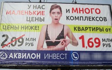 Đối mặt án phạt vì coi ngực nhỏ là ‘khiếm khuyết hình thể’ ở nữ