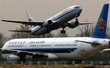 Hai máy bay chạm trán trên đường băng tại Hồng Kông