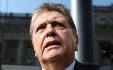 Cựu Tổng thống Peru thiệt mạng do tự sát trước khi bị cảnh sát bắt