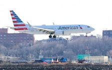 Máy bay đáp khẩn cấp vì hành khách hút cần sa