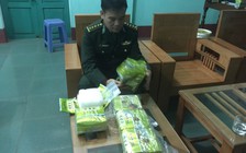 Heroin, ma túy đá liên tục trôi dạt vào bờ biển miền Trung: Nhiều nghi vấn