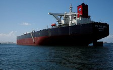 160 triệu thùng dầu kẹt trên các siêu tàu dầu vì kho hết chỗ chứa