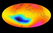 ‘Lỗ hổng’ trường địa từ đang đe dọa vệ tinh và tàu vũ trụ