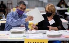 Thêm một hạt ở Georgia đếm sót phiếu bầu, Tổng thống Trump được gần 1.600 phiếu phổ thông