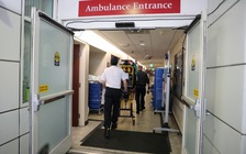 California: Xe cấp cứu chở bệnh nhân Covid-19 sắp hàng dài, nhà xác quá tải