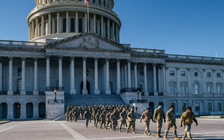 Sợ 'có biến' trong phiên luận tội Tổng thống Trump, vệ binh quốc gia không rời Washington D.C