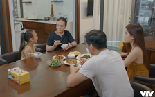 Hoa hồng trên ngực trái tập 22: Trà bị bé Bống 'bóc phốt'