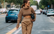 Mặc áo crop top vào mùa đông, bí quyết tăng thêm 10cm chiều cao cho bạn nữ