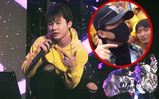 Jack bị fan vây kín khi bất ngờ xuất hiện