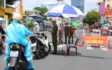 TP.HCM ngày đầu 'ai ở đâu, ở yên đó': Nhiều người bị xử phạt