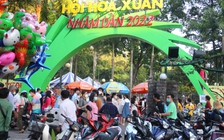 TP.HCM: Hàng ngàn người dân đến du xuân tại hội hoa xuân công viên Tao Đàn