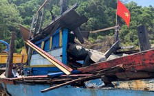 Tàu cá bị chìm do va chạm với tàu khác, mẹ tử vong, con mất tích