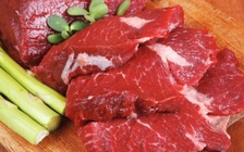 Ăn nhiều thịt đỏ dễ dậy thì sớm