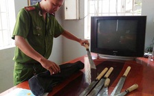 CSGT rượt đuổi gần 2km, bắt giữ ô tô chứa 'hàng nóng'