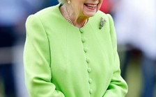 Ngắm lại di sản thời trang của Nữ hoàng Elizabeth II