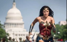 'Wonder Woman 1984' đảo ngược vai trò hai nhân vật Diana và Steve